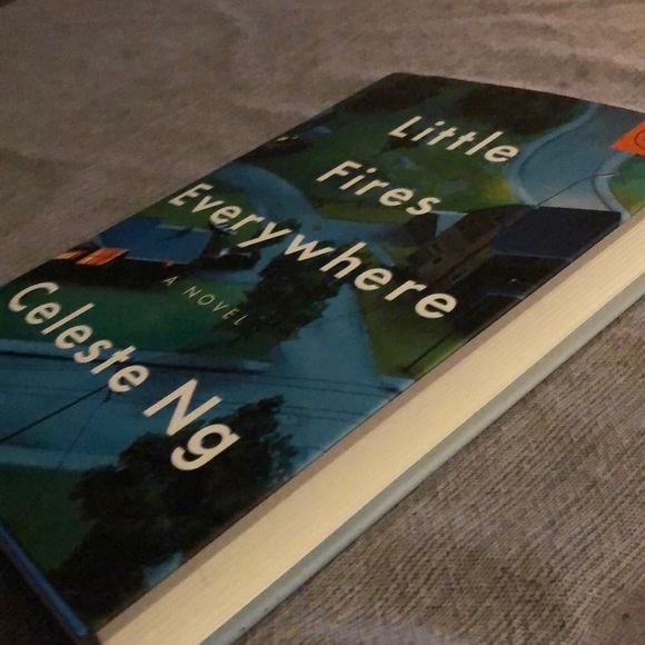 Book Little Fires Everywhere by Celeste Ng - Picture 3 of 4